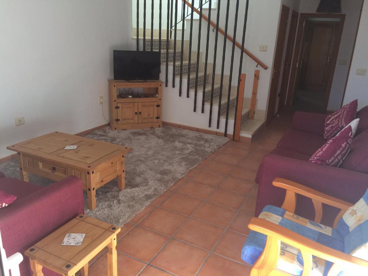 Puerto De Mazarron Large House With Roof Terrace & Sea Views-5 Guests Have 3 Bedrooms & 1 To 4 Guests Have 2 Bedrooms 외부 사진