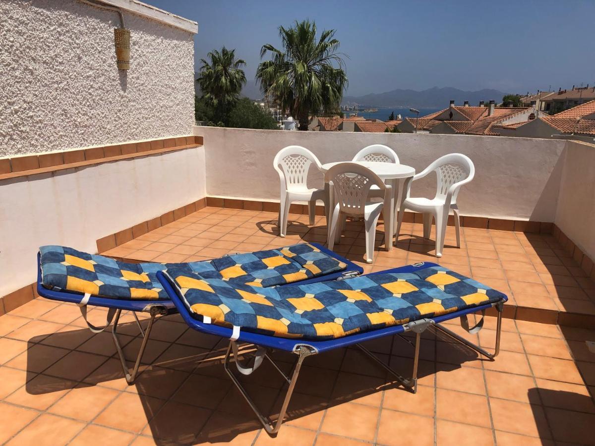 Puerto De Mazarron Large House With Roof Terrace & Sea Views-5 Guests Have 3 Bedrooms & 1 To 4 Guests Have 2 Bedrooms 외부 사진