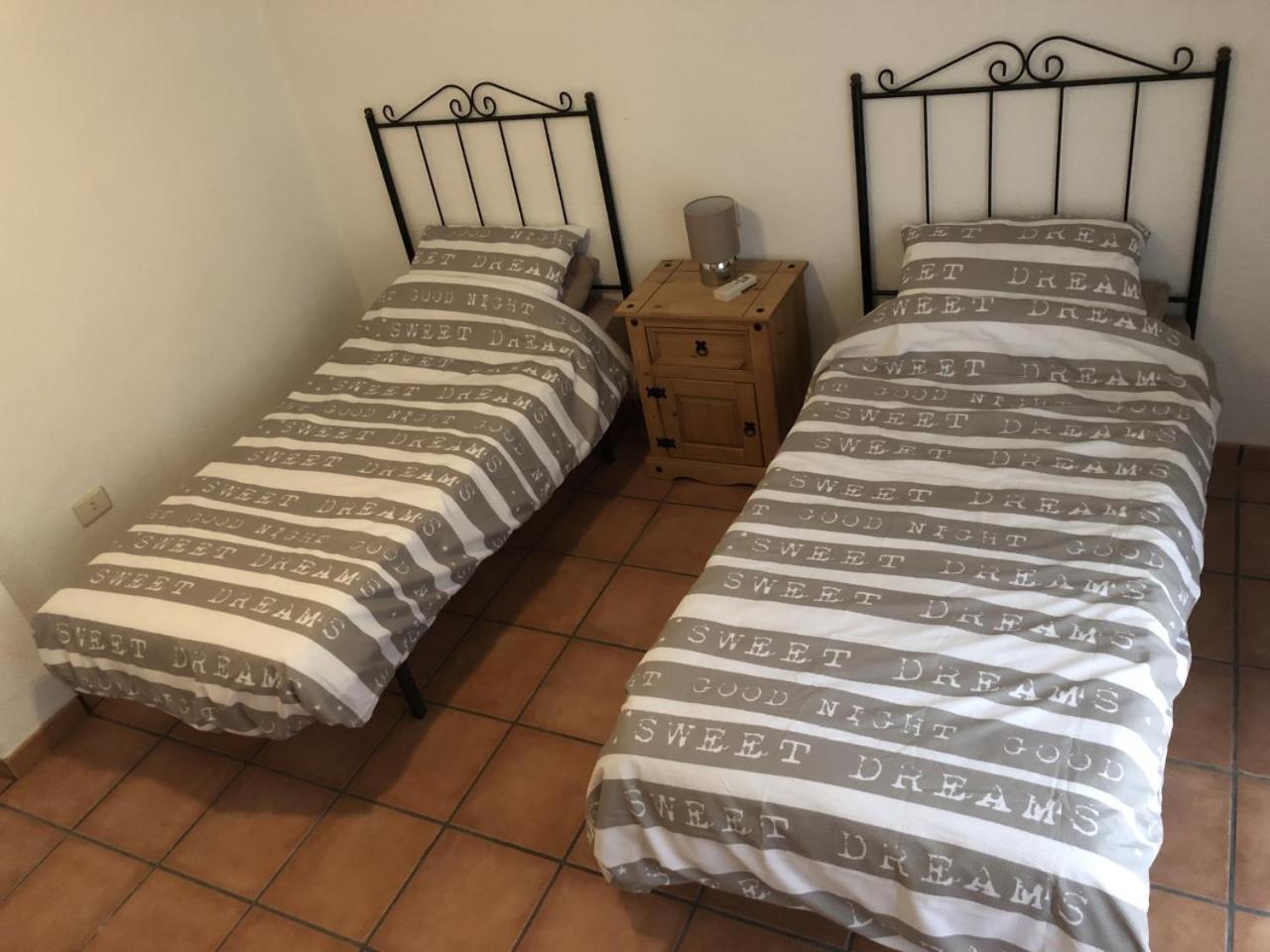 Puerto De Mazarron Large House With Roof Terrace & Sea Views-5 Guests Have 3 Bedrooms & 1 To 4 Guests Have 2 Bedrooms 외부 사진
